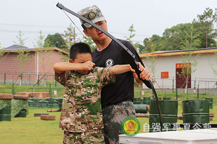 夏令营弓箭射击